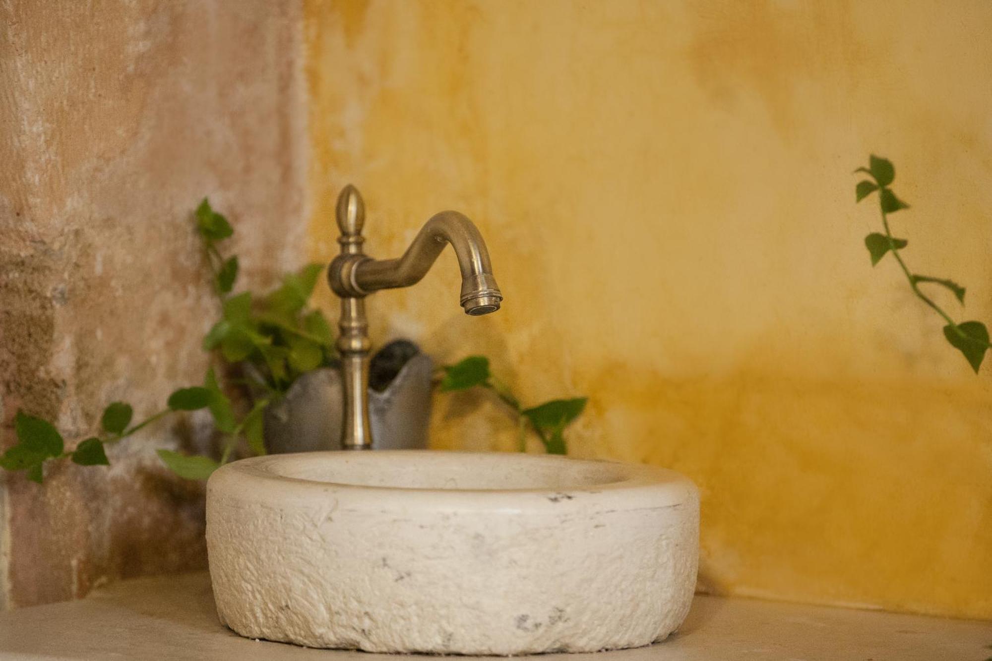 Ifigenia Traditional Rooms & Maisonettes Chania  Bagian luar foto