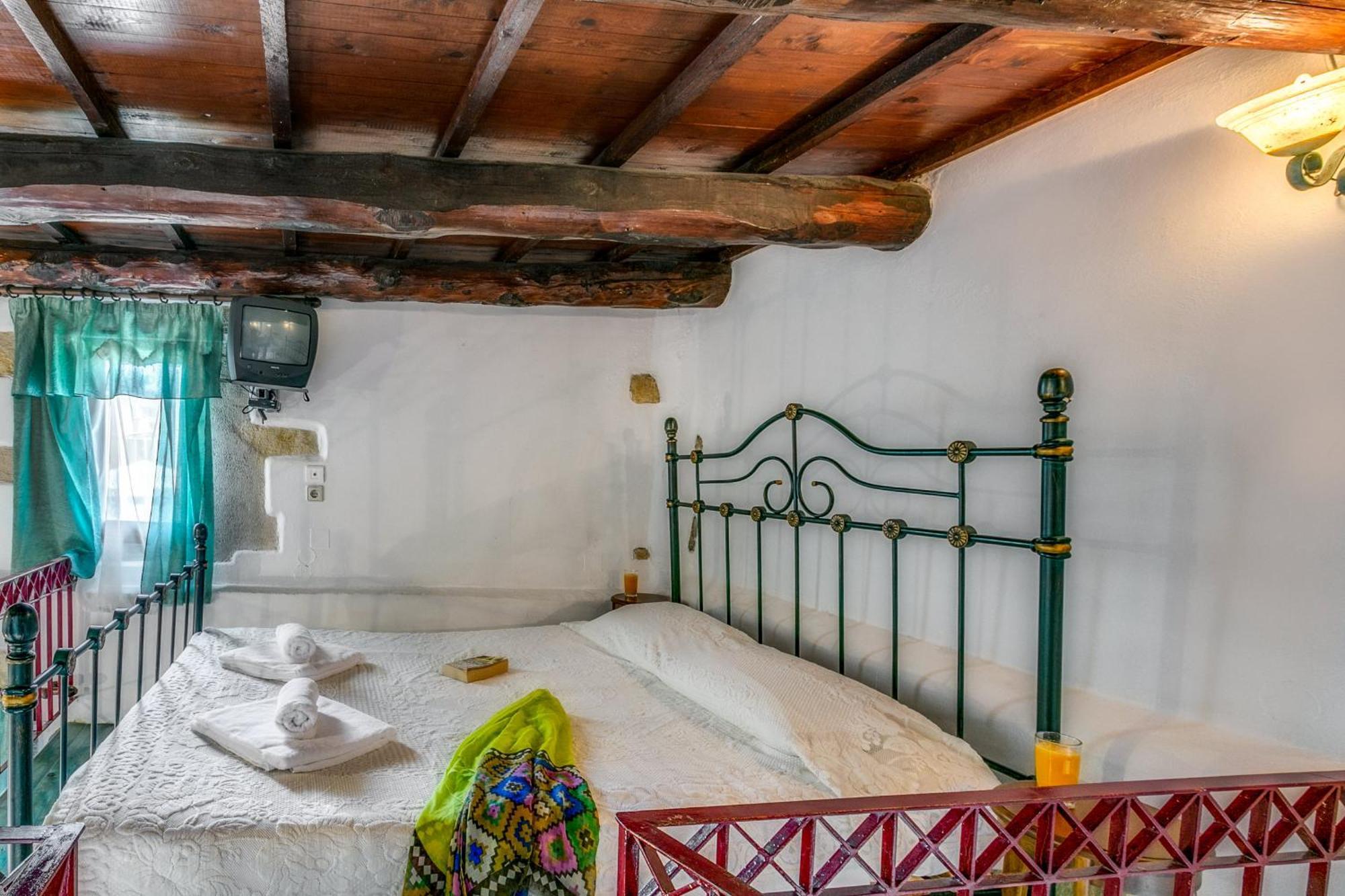 Ifigenia Traditional Rooms & Maisonettes Chania  Bagian luar foto
